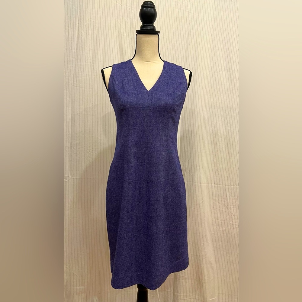 Banana Republic sleeveless dress in wool